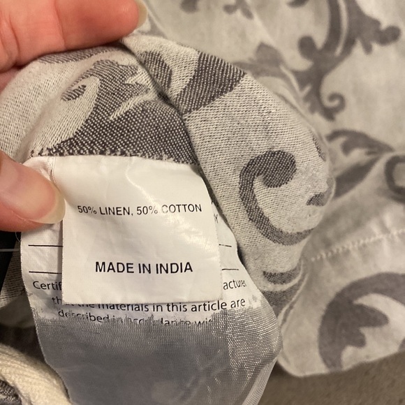 Villa Linen Cotton Damask Duvet Cover - Picture 6 of 7